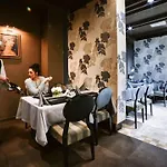 Hotel Paradis