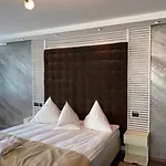 Hotel Paradis 4*