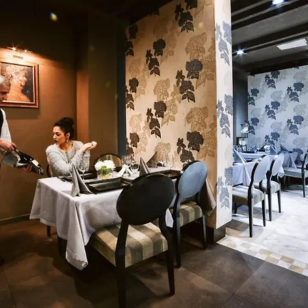 Hotel Paradis