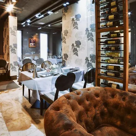 Paradis فندق كلوج-نابوكا