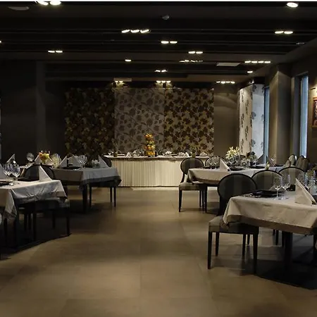 Hotel Paradis 4*