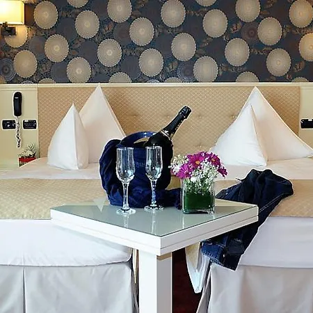 Hotel Paradis 4*