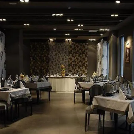 Paradis 4*