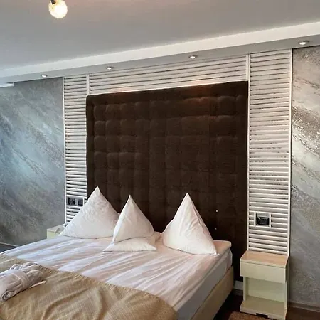 Hotel Paradis 4*