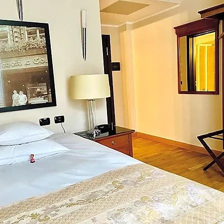 Hotel Paradis 4*