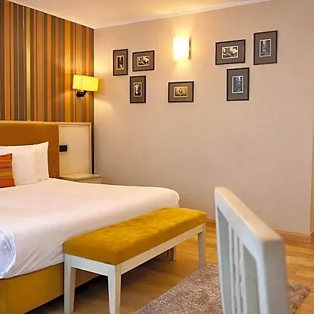 Paradis Hotel