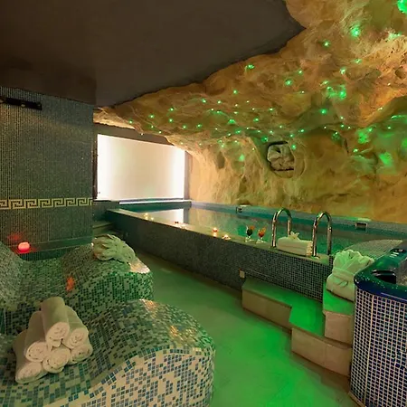 Hotel Paradis 4*