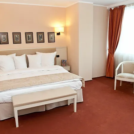 Paradis Hotel 4*